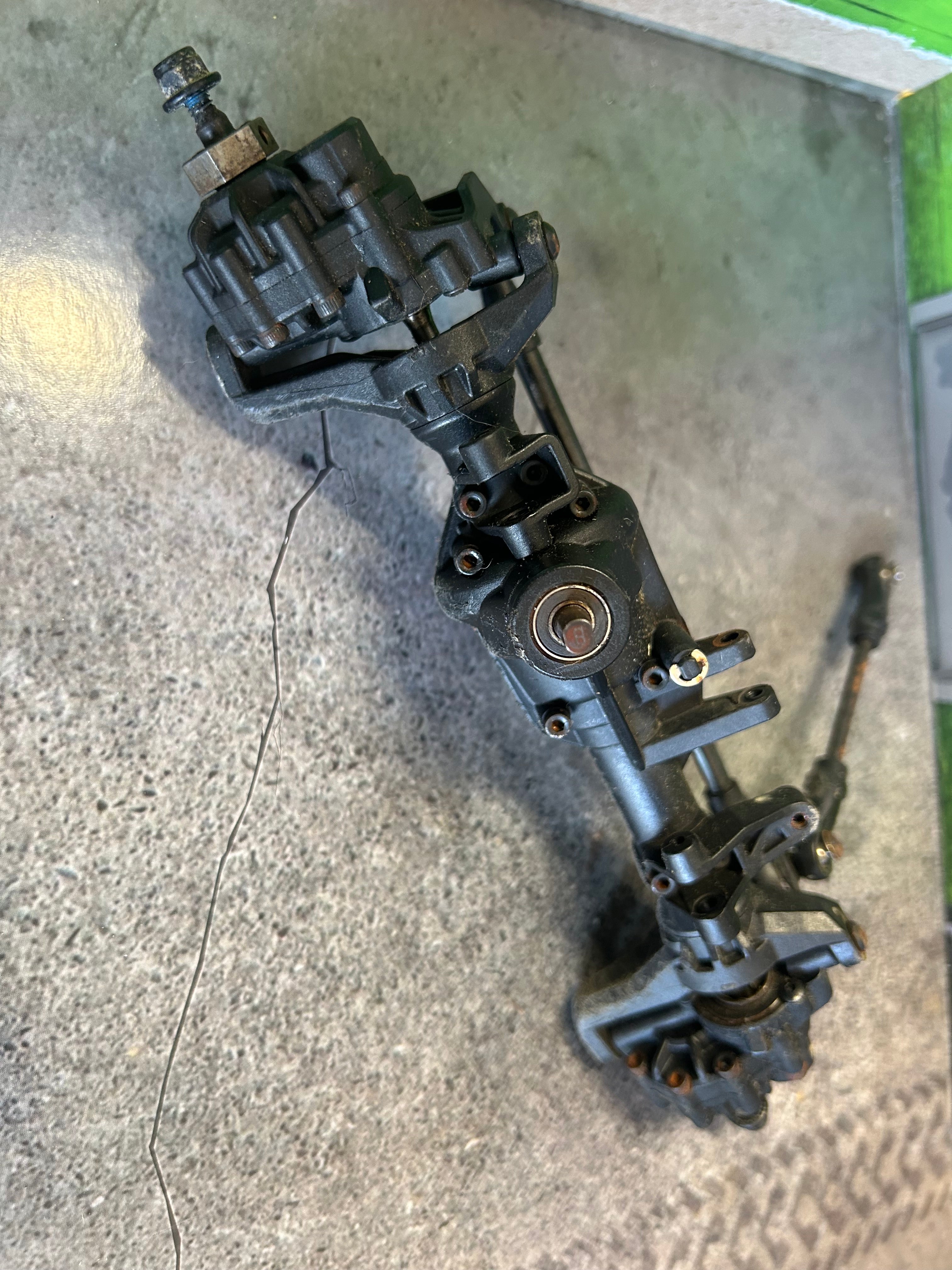 USED TRX4 Sport Front axle assembly with steering links